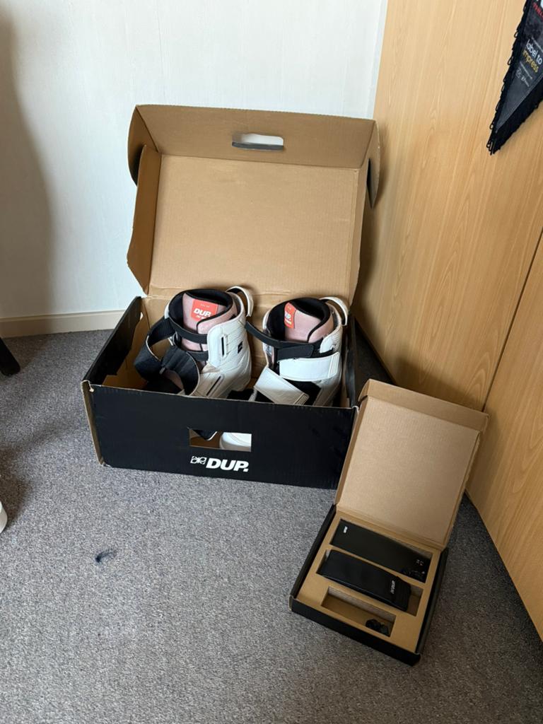 Dup wakeboarschoenen wit, Watersport en Boten, Wakeboarden, Ophalen of Verzenden, Zo goed als nieuw, Overige typen