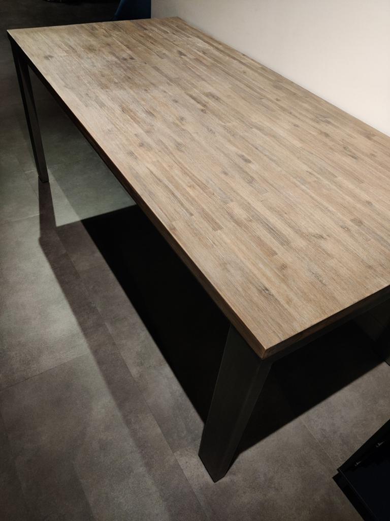 Hardhouten tafel met metalen tafelpoten, Ophalen, Gebruikt, 50 tot 100 cm, Vijf personen of meer