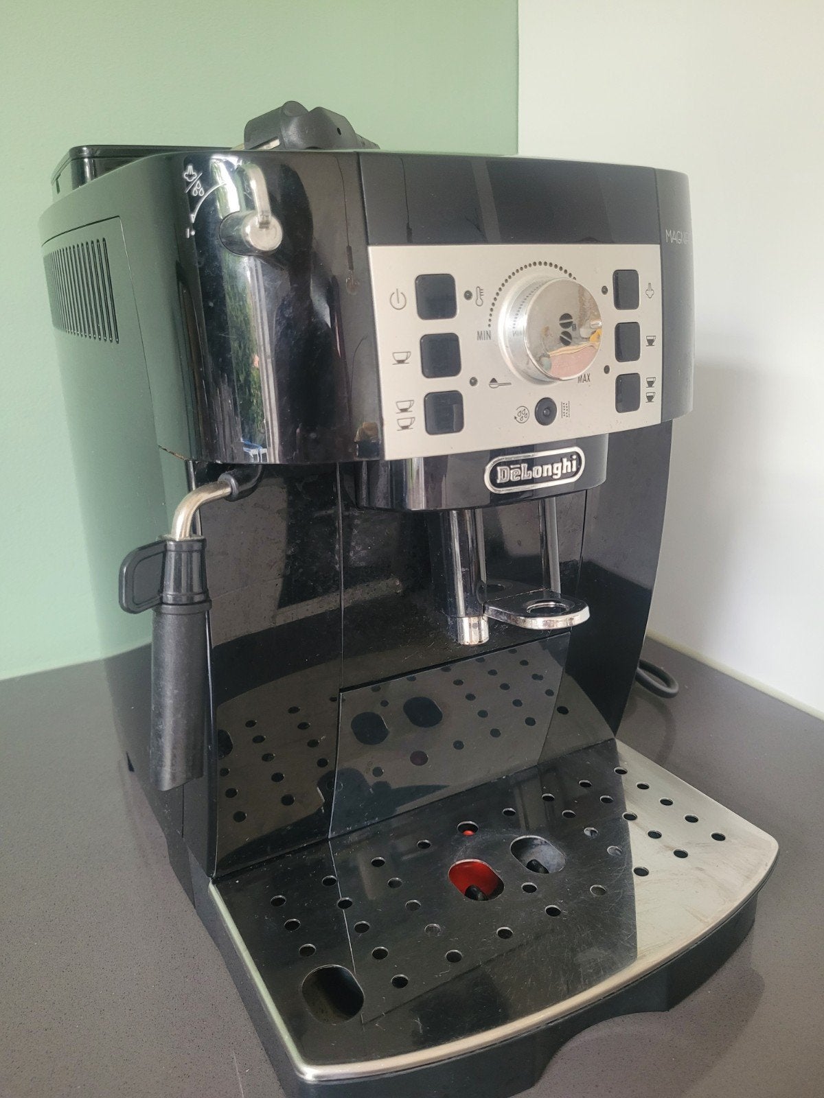 Delonghi MagnificaS volautomatisch koffiezetapparaat, Ophalen, Gebruikt, Koffiemachine