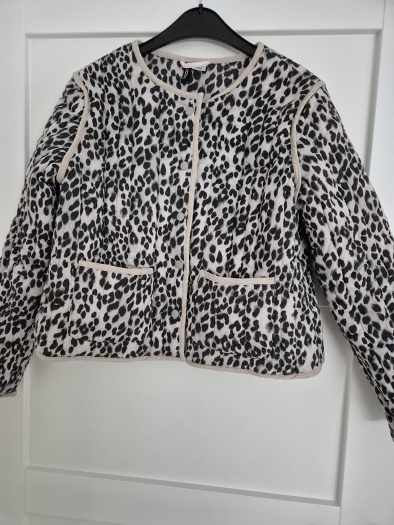 Mooi tussen-jasje/vestje van H&M, Maat 38/40 (M), H&M, Overige kleuren, Ophalen of Verzenden
