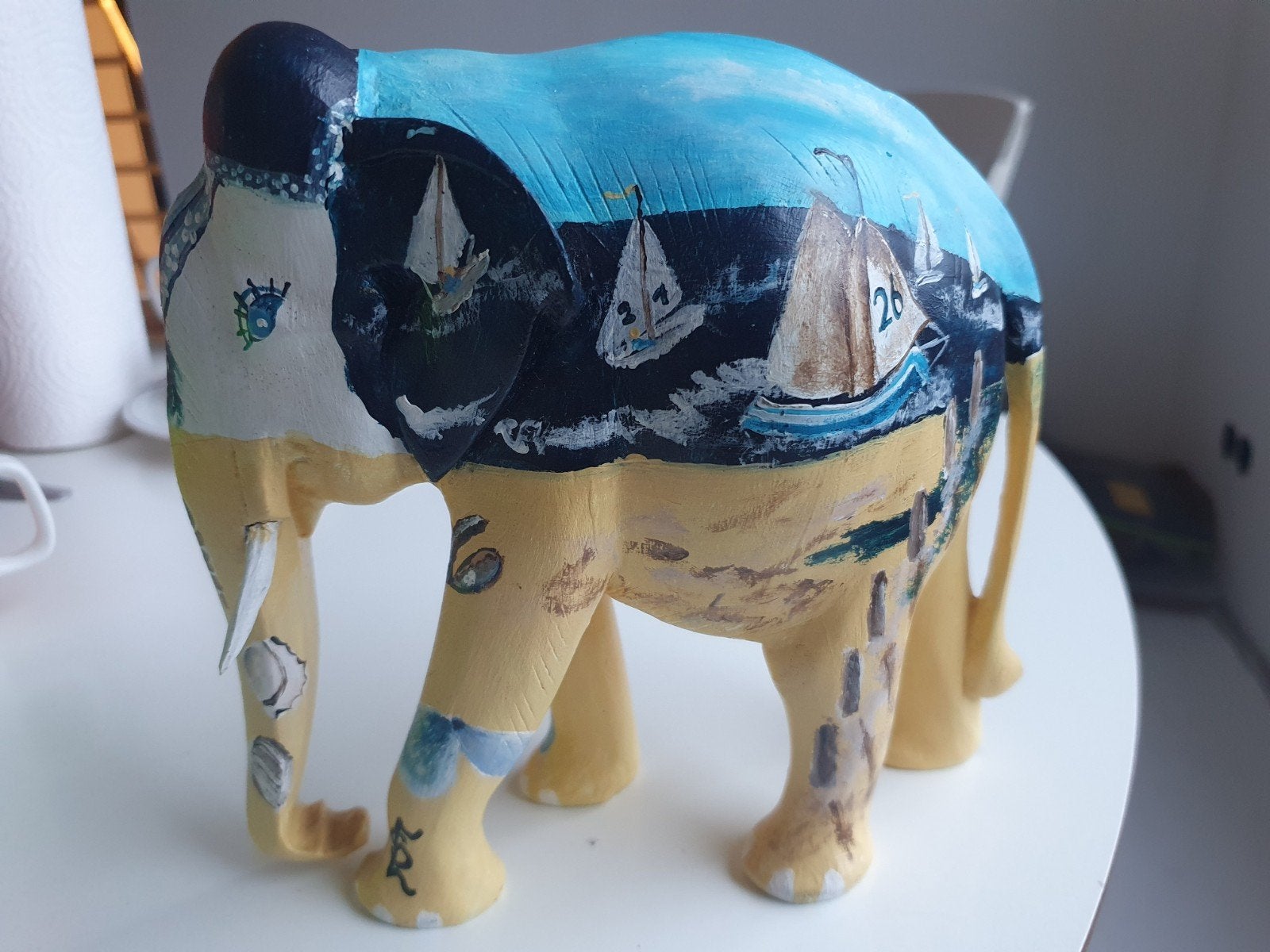 Decoratieve Olifant, Ophalen