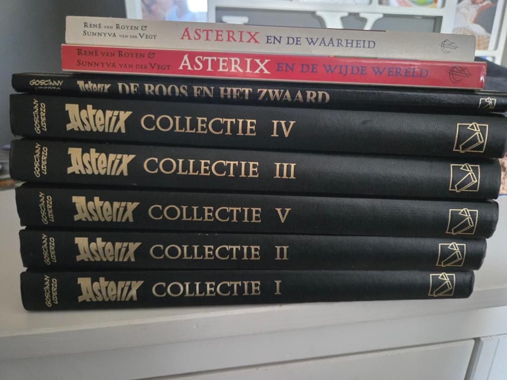 Collectie Asterix deel 1 tot 5 en twee losse delen, Boeken, Meerdere stripboeken, Ophalen of Verzenden, Gelezen, René Goscinny & Albert Uderzo