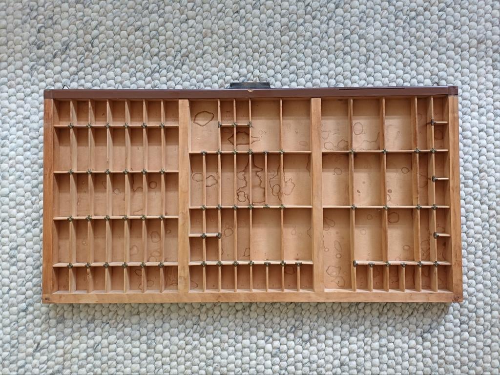 Antieke houten letterbak / letterlade, uit drukkerij, Antiek en Kunst, Ophalen