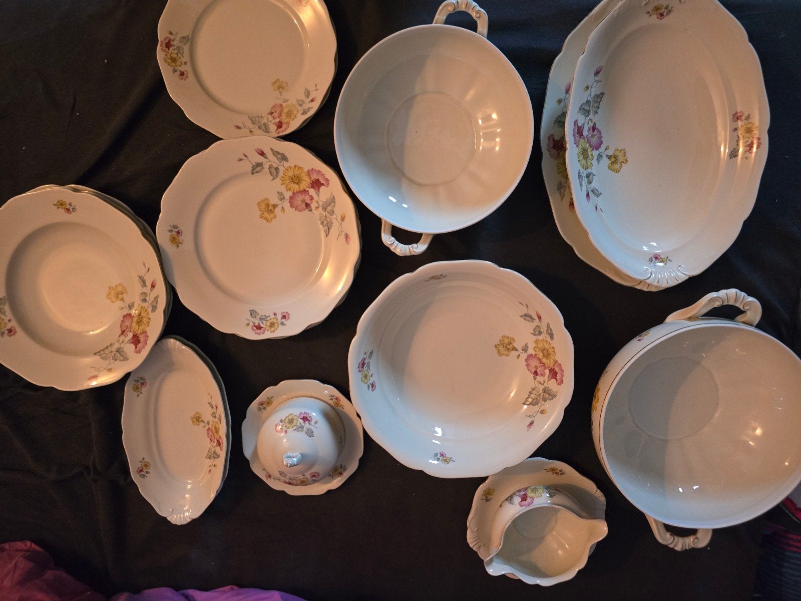 Vintage servies set H&C Chodau Czechoslovakia met bloemmotie, Antiek en Kunst, Ophalen of Verzenden