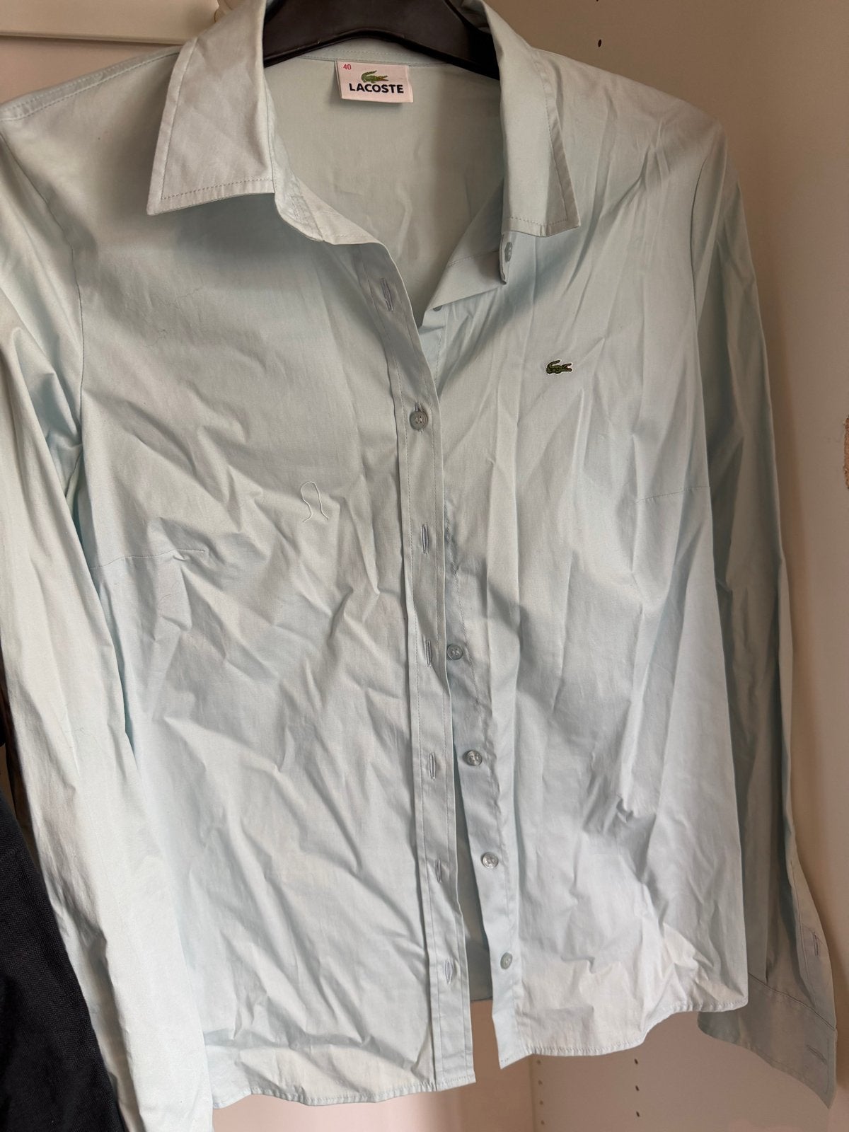 Lacoste overhemd maat 40 (L) lichtblauw nieuw, Kleding | Dames, Ophalen, Gedragen, Maat 42/44 (L), Blauw