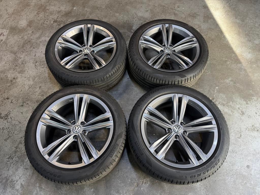 ✅ 19 inch Volkswagen Tiguan Sebring velgen 5x112 Allspace, 19 inch, Gebruikt, 255 mm, Banden en Velgen