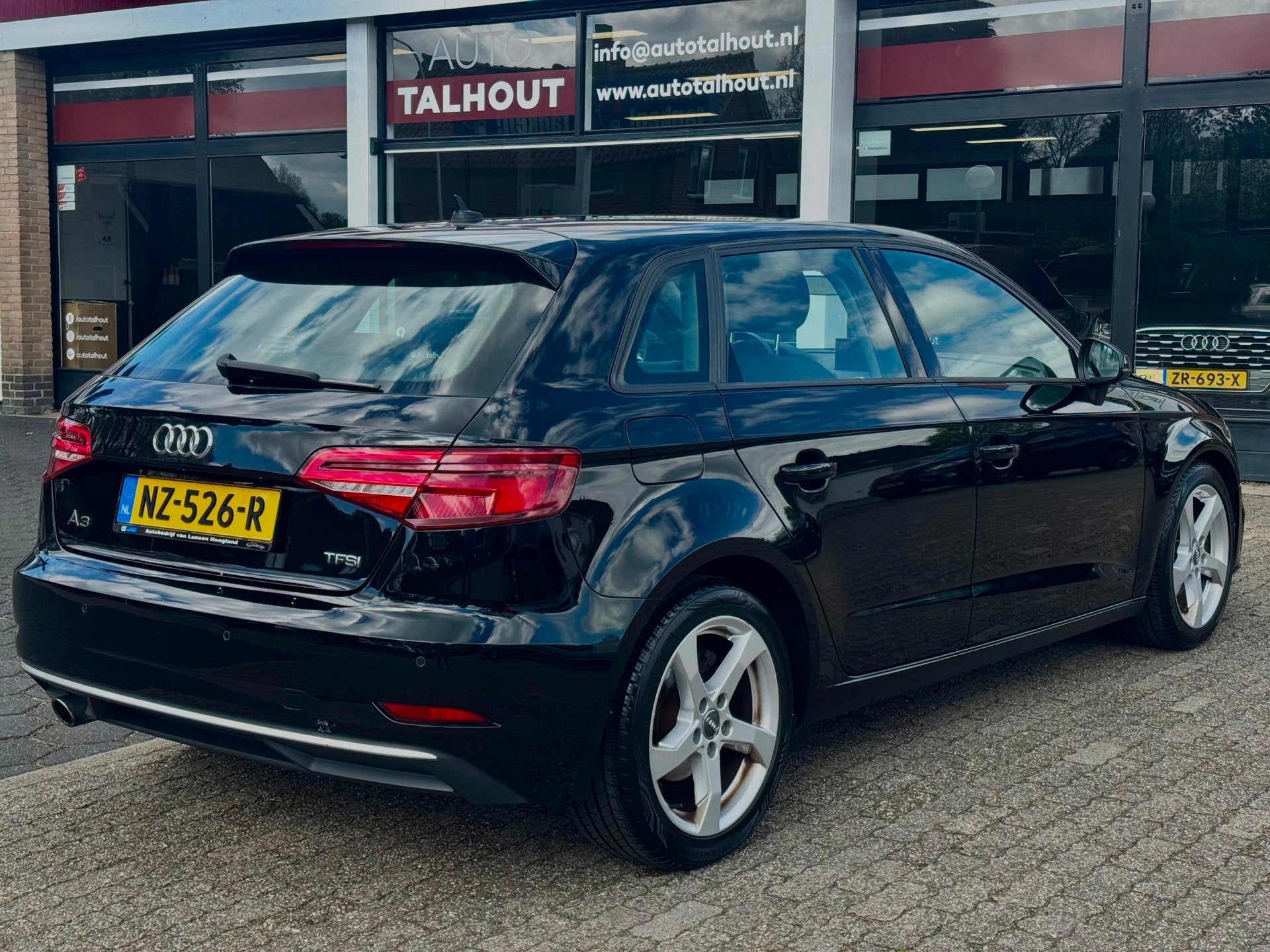 Audi A3 Sportback 1.0 TFSI Sport Lease Edition | NAVI, LED,, Stof, Zwart, Origineel Nederlands, Bedrijf