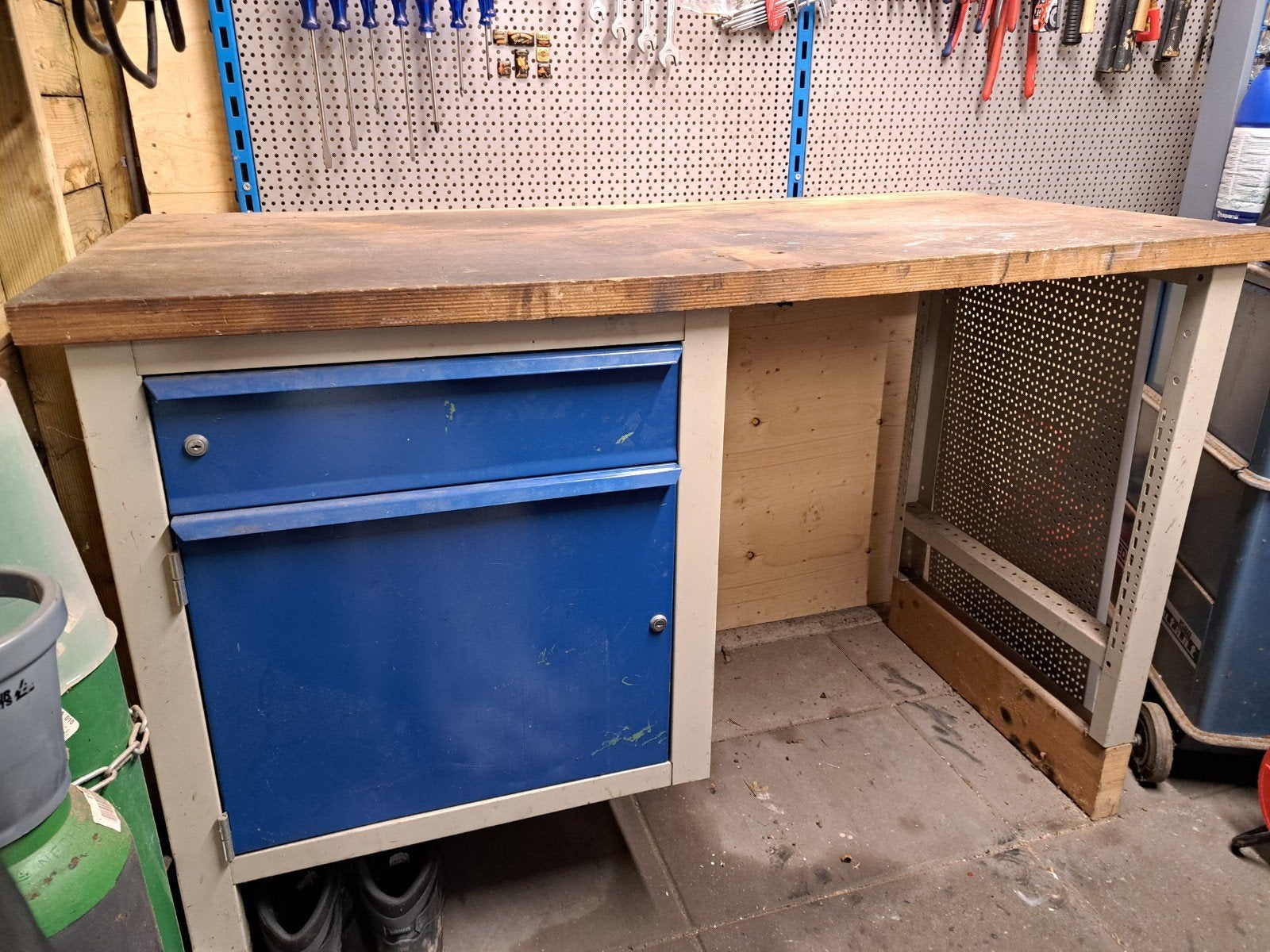 Stevige werkbank met dik werkblad - 152x75x85 cm, Ophalen, Gebruikt, 120 tot 170 cm