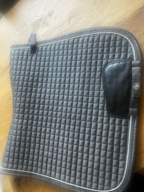 Te koop: B&R zadeldekje dressuur full, Full (L), Ophalen of Verzenden, Zo goed als nieuw, BR