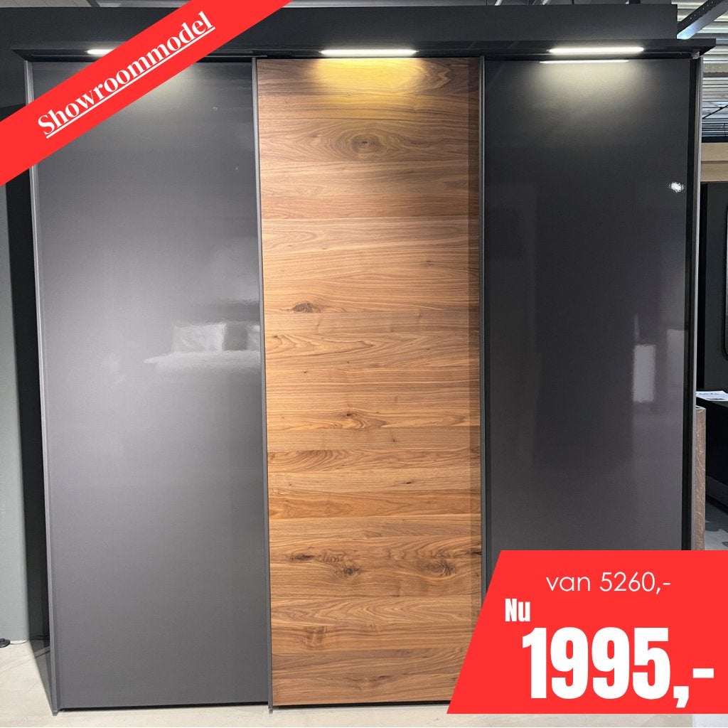Luxe zweefdeurkast leisteen hoogglans & kernnoten, Huis en Inrichting, Kasten | Kledingkasten, 200 cm of meer, Zo goed als nieuw