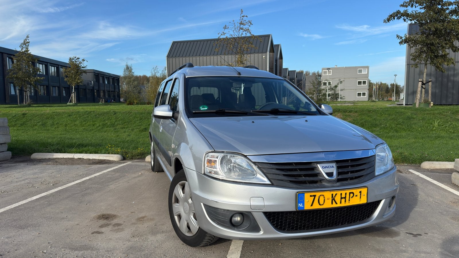 Dacia Logan 1.6 NEW APK,2009, NETTE AUTO, 7P, NAP, AIRCO,, Auto's, Stof, Zwart, 7 stoelen, Logan