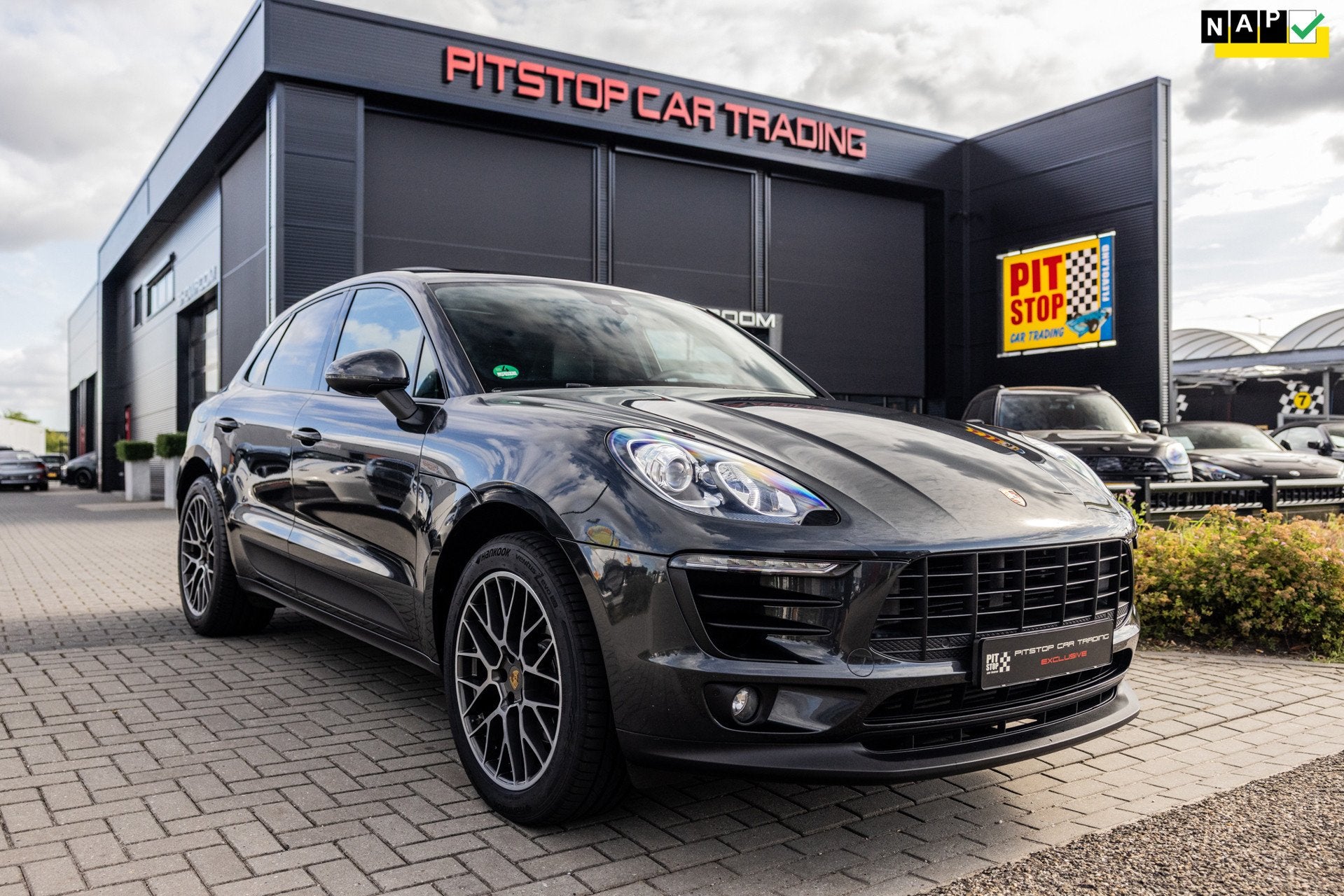 Porsche Macan 2.0, 252 PK, Pano, PASM, DAB+, Spyder RS Velge, Auto's, Porsche, Automaat, Gebruikt, 4 cilinders, Bedrijf