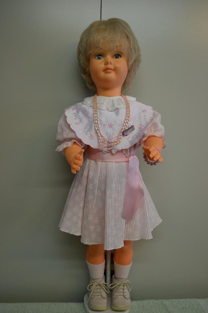 Mooie oude France pop uit de jaren 1950-60 NR 2566, Verzamelen, Poppen, Verzenden, Zo goed als nieuw, Pop