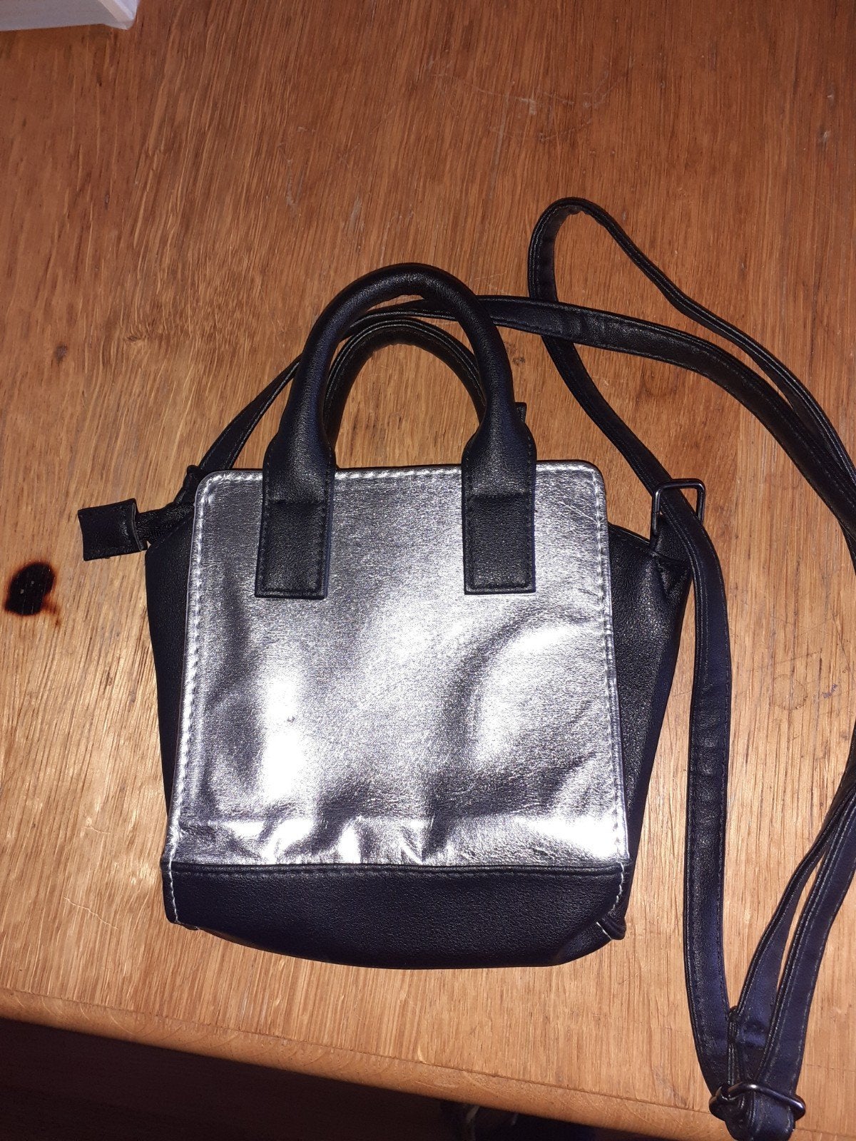 Tassen, Ophalen