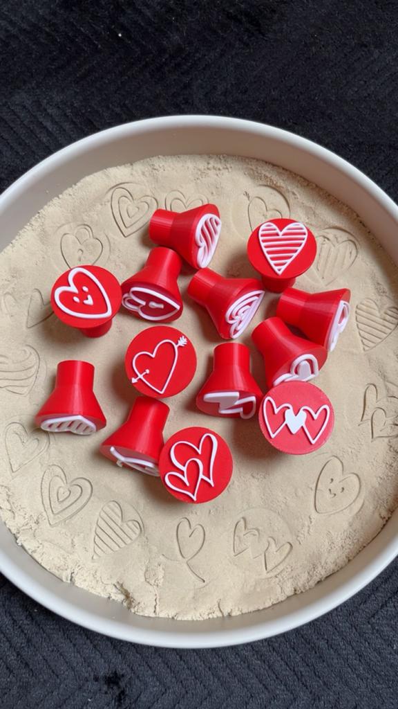 Sensorische stempels hartjes voor sensorisch spel, Hoogersmilde Beilervaart 1, Ophalen of Verzenden, Info@sensoplay.nl, Knutselen