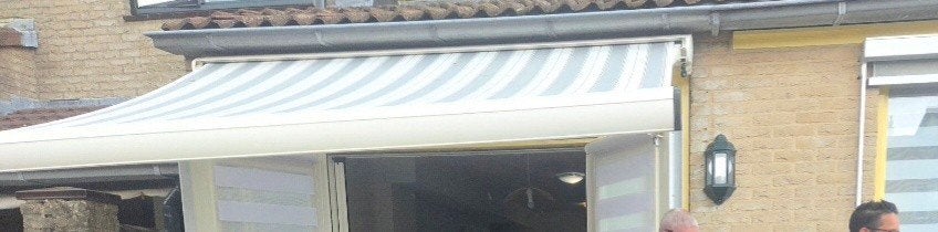 Knikarmscherm / zonnescherm – 250 cm breed BIEDEN, Tuin en Terras, Ophalen, Minder dan 3 meter, Hout, 1 tot 2 meter