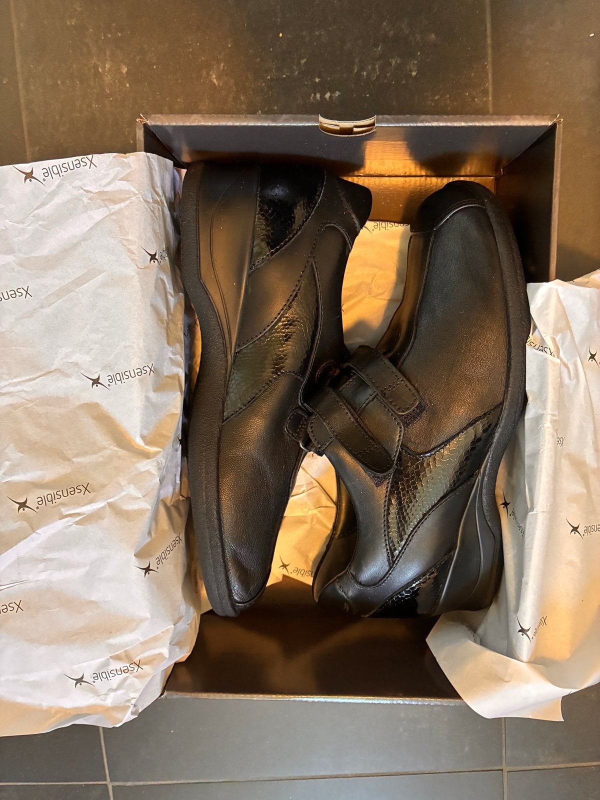 Zwarte Xsensible schoenen met klittenbandsluiting, Ophalen, Schoenen met lage hakken, Zwart, Nieuw