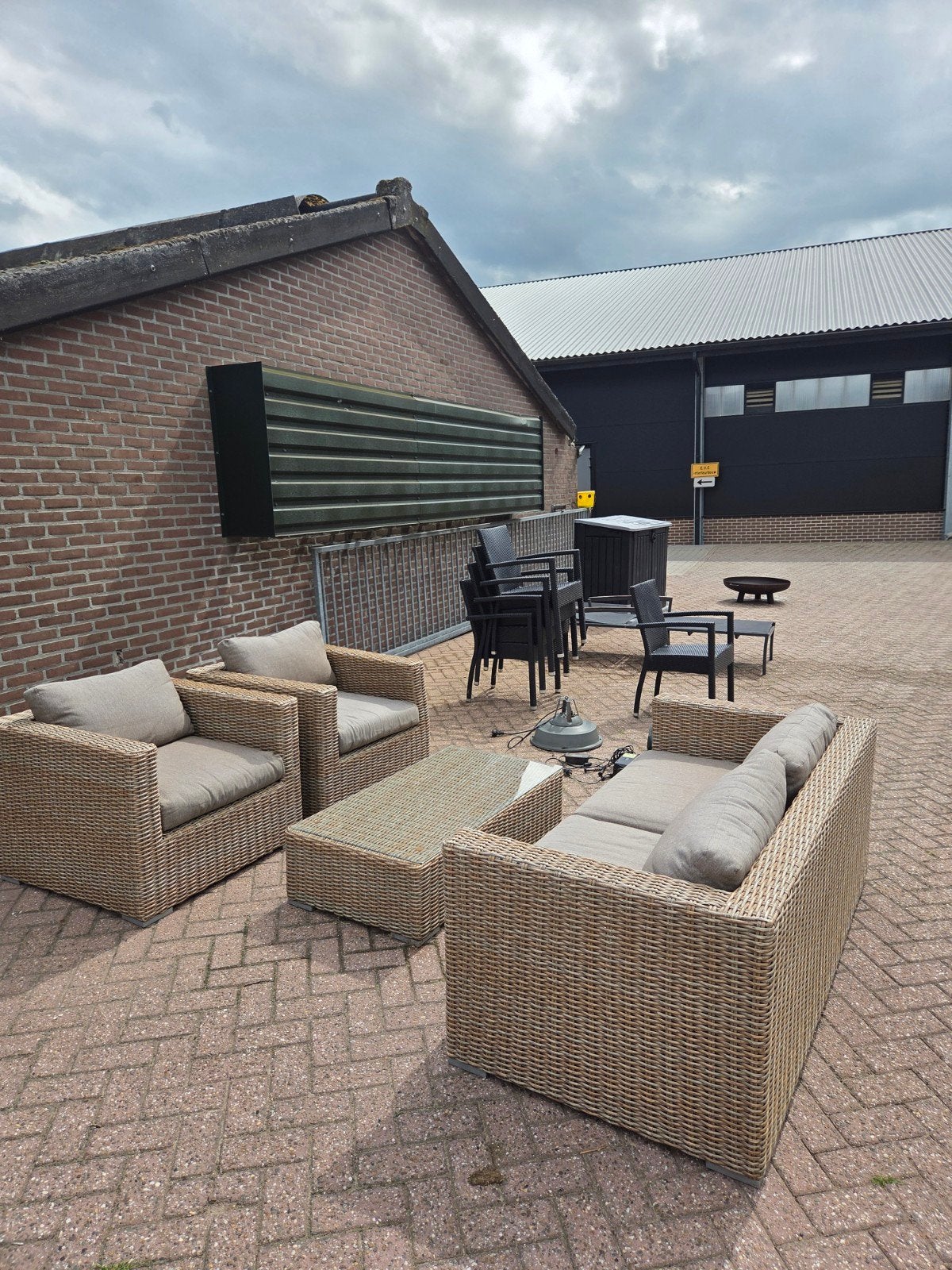 Loungeset 2 stoelen, 1 bank en 1 tafel, Ophalen, Zo goed als nieuw, Bank, Loungeset
