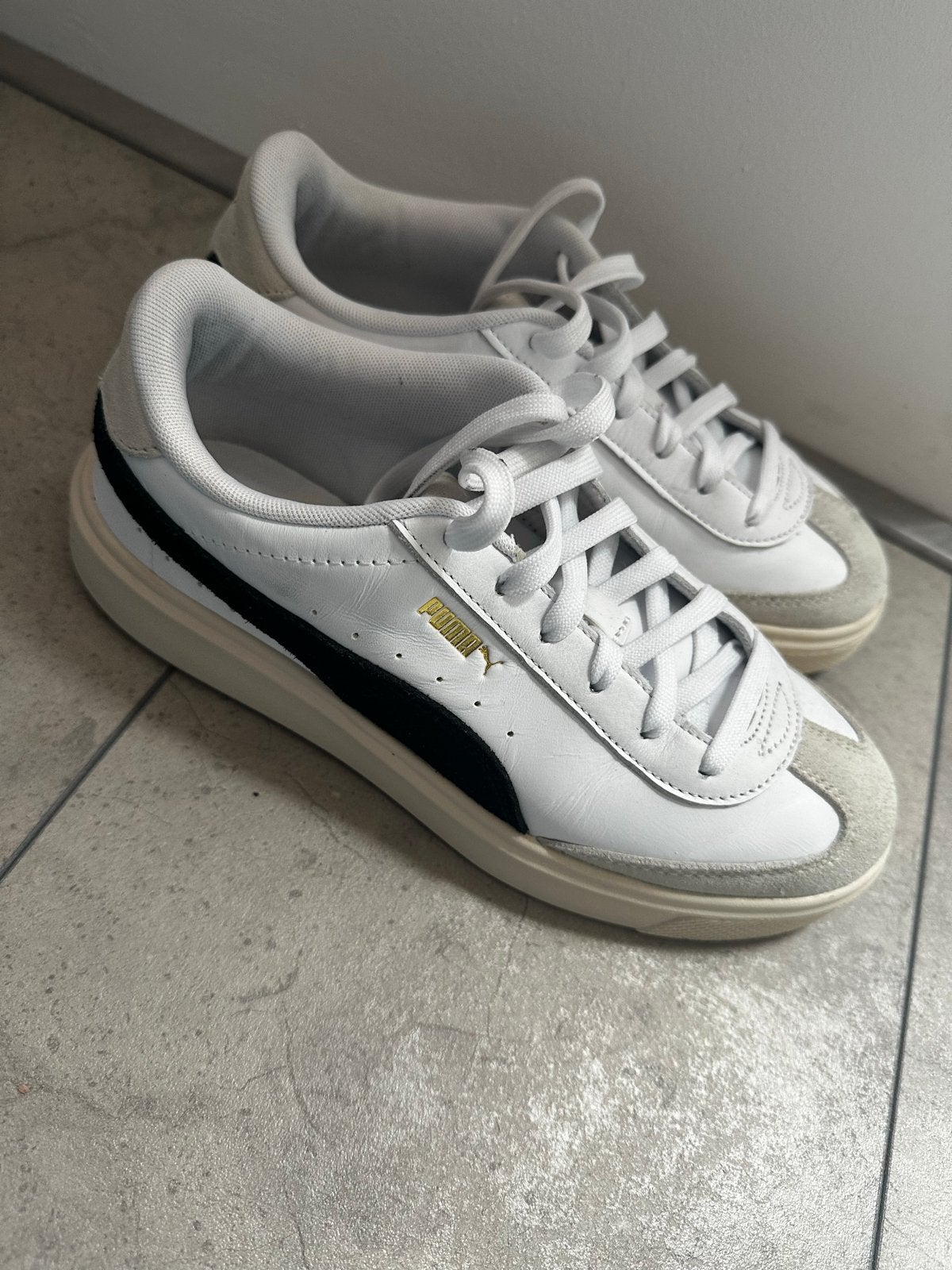 Puma sneakers, maat 38 - Slechts 1 keer gedragen!, Ophalen of Verzenden, Zo goed als nieuw, Wit, Sneakers of Gympen