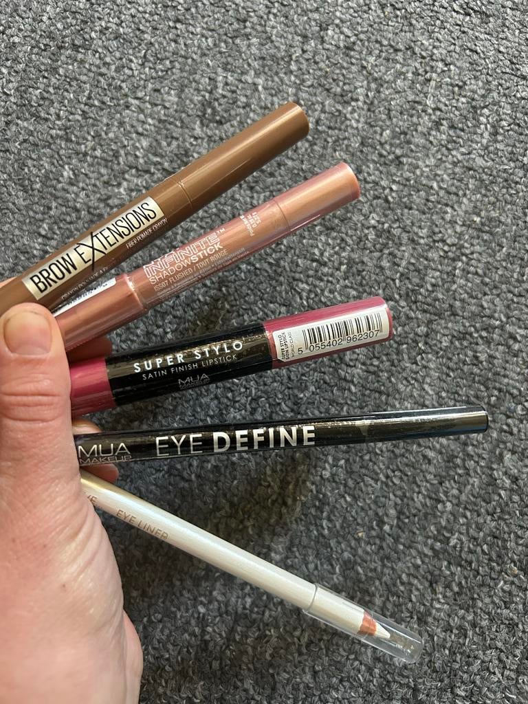 Make-up set: NYX, MUA - Oogpotlood, Lippenstift, Shadowstick, Overige kleuren, Gehele gezicht, Nieuw, Ophalen of Verzenden