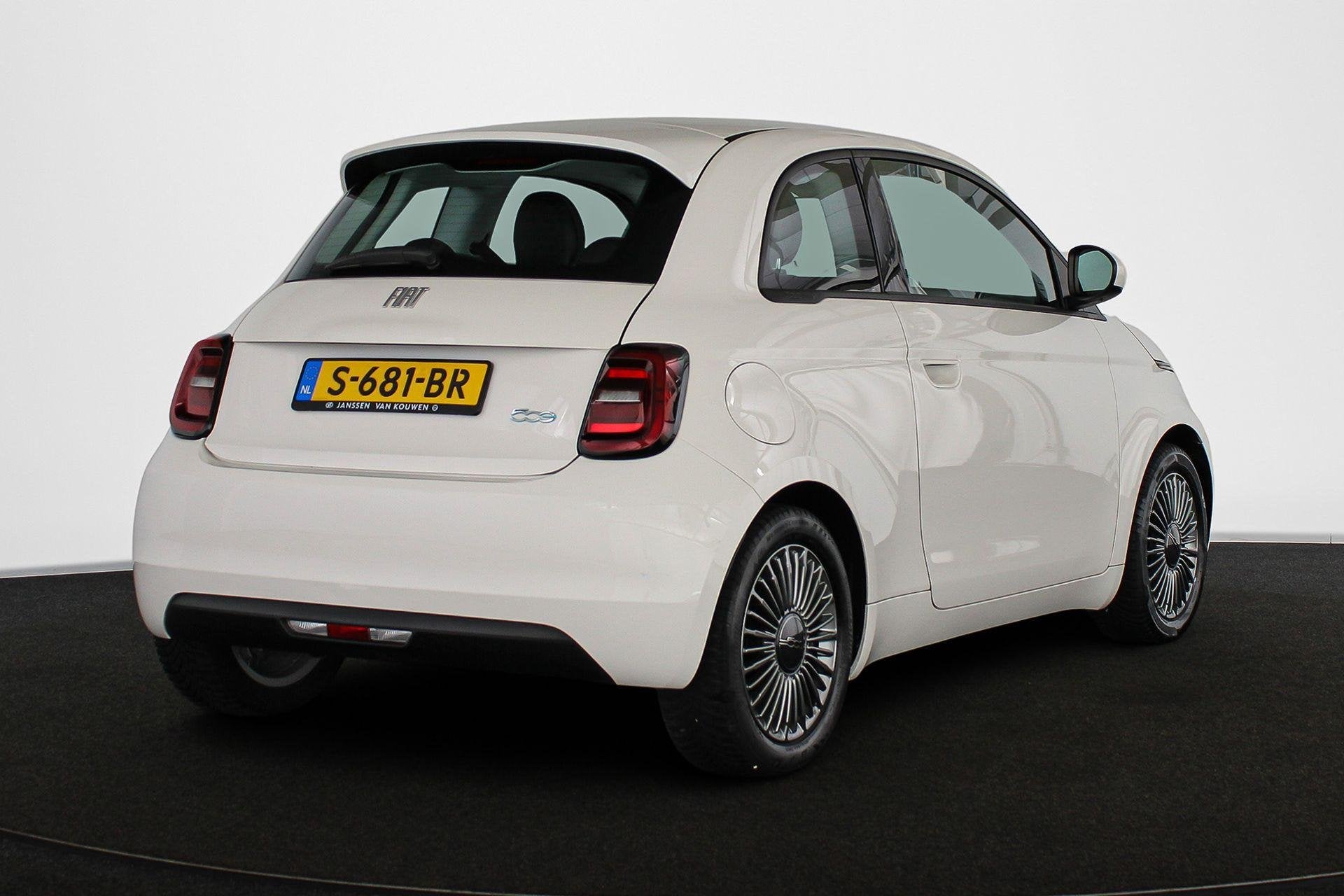 Fiat 500e Icon 42 kWh Apple CarPlay Climate Control Navi 16", Auto's, Fiat, Stof, 4 stoelen, Wit, Origineel Nederlands