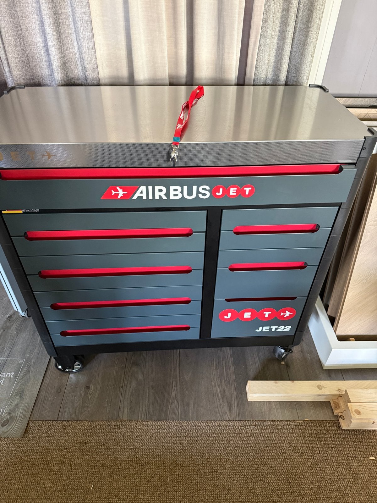Nieuwe Airbus Jet22 gereedschapswagen met 12 gevulde laden, Ophalen of Verzenden, Nieuw