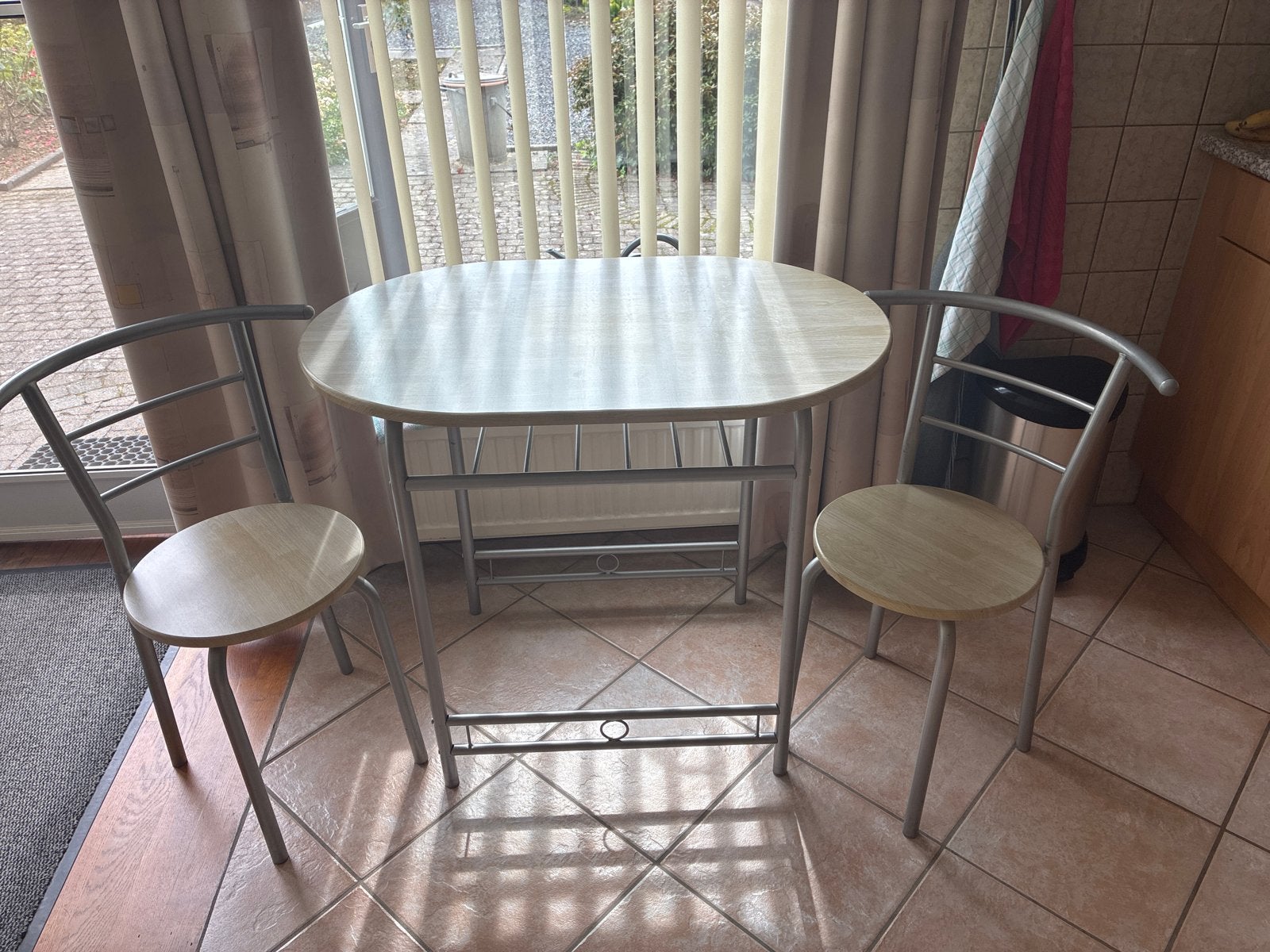Compacte eettafel met 2 stoelen - ideaal voor kleine ruimtes, Ophalen, Gebruikt, 100 tot 150 cm, 50 tot 100 cm