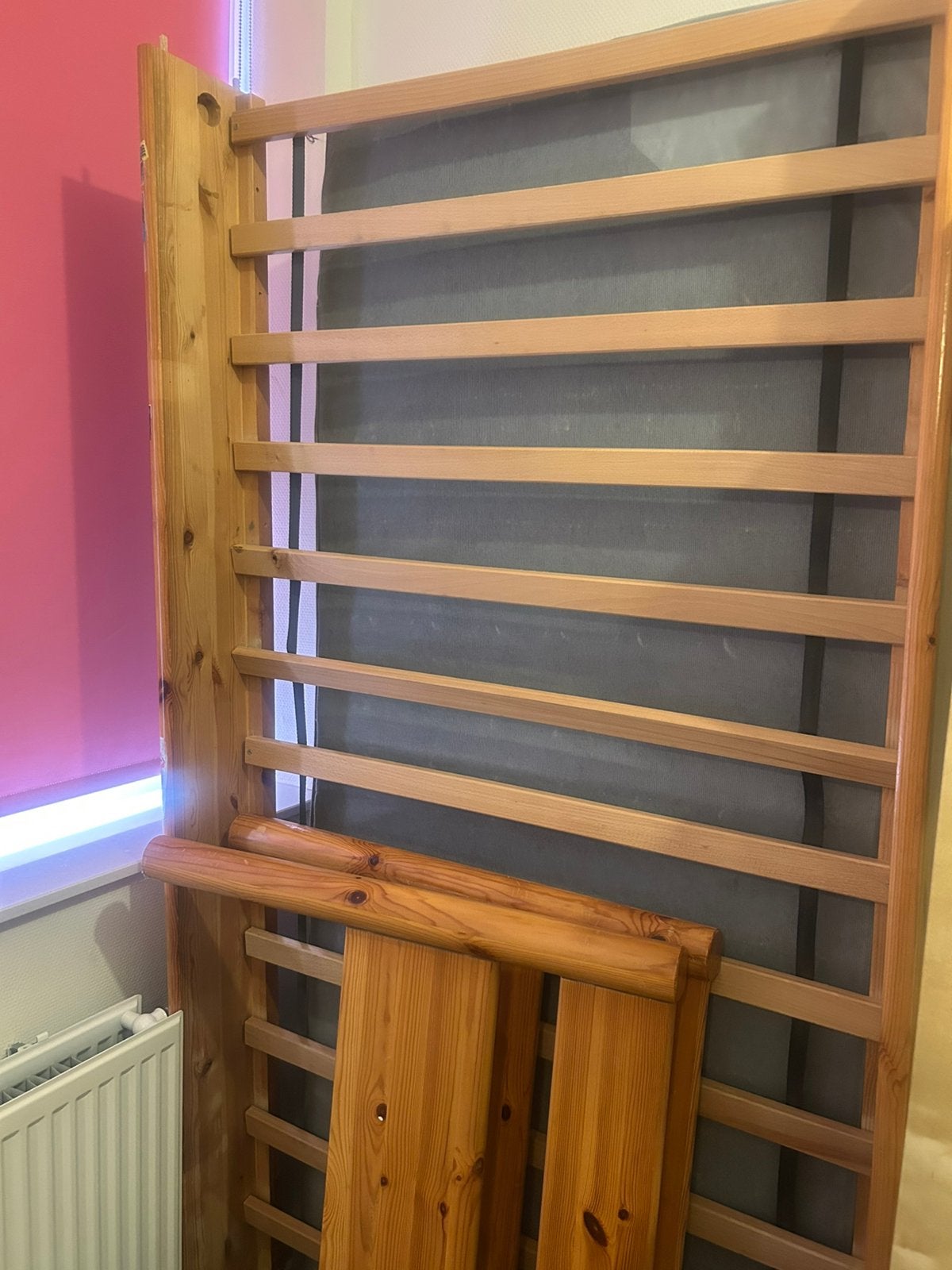 1 persoons bed en 2 1 persoons matrassen, Ophalen, Gebruikt, 90 cm, Eenpersoons