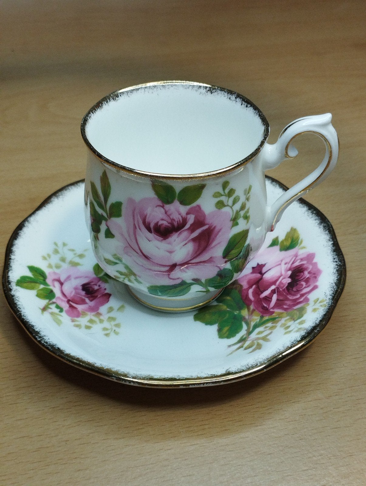 Royal Albert koffieset, Verzamelen, Ophalen of Verzenden, Gebruikt, Porselein, Kop en/of schotel