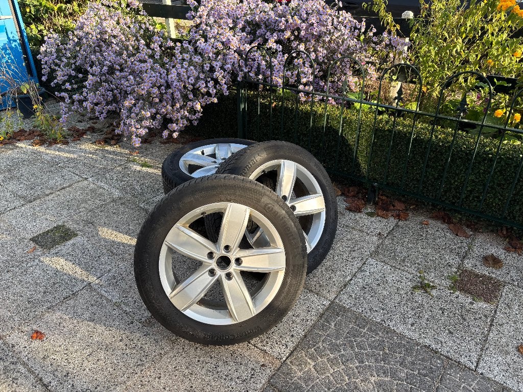 Winterbanden en Velgen 215/55 R17 voor Volkswagen (Passat), Ophalen, Banden en Velgen, 17 inch, Winterbanden