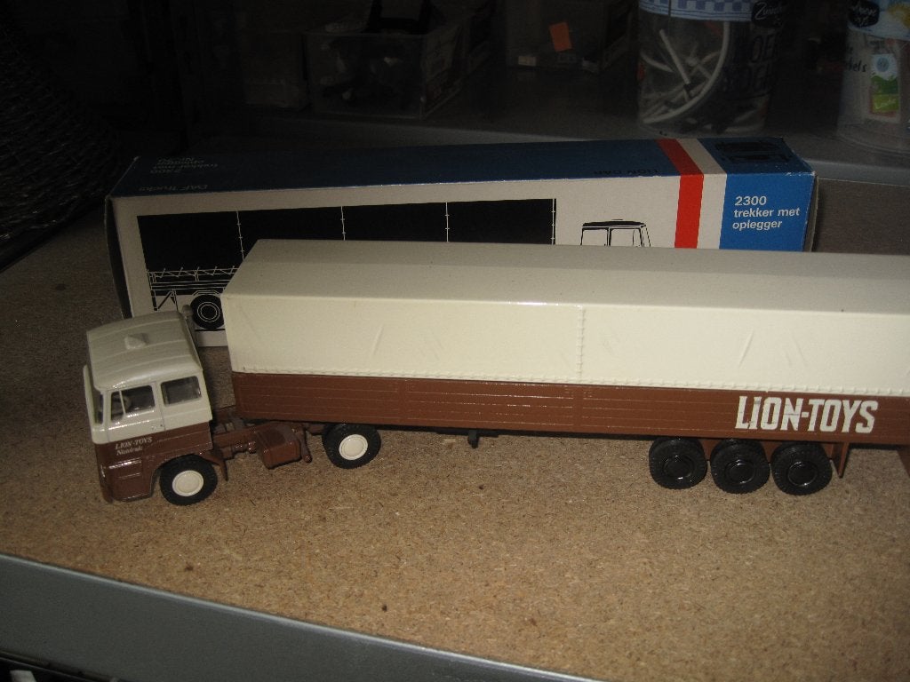 Lion Toys nr. 70 Daf 2800 truck met oplegger Lion Toys, Ophalen of Verzenden, Zo goed als nieuw, Bus of Vrachtwagen, Lion Toys