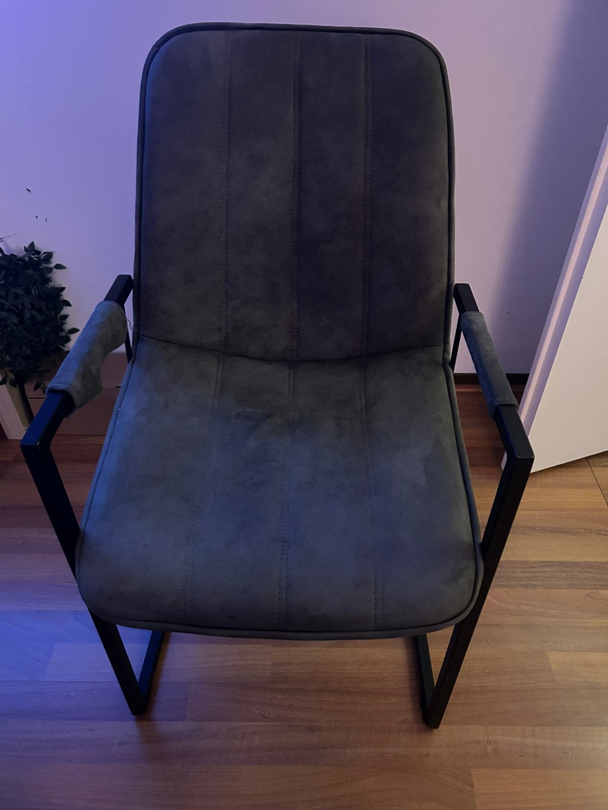Gratis af te halen groene stoel met metalen frame, Ophalen, Gebruikt, Overige kleuren, Metaal