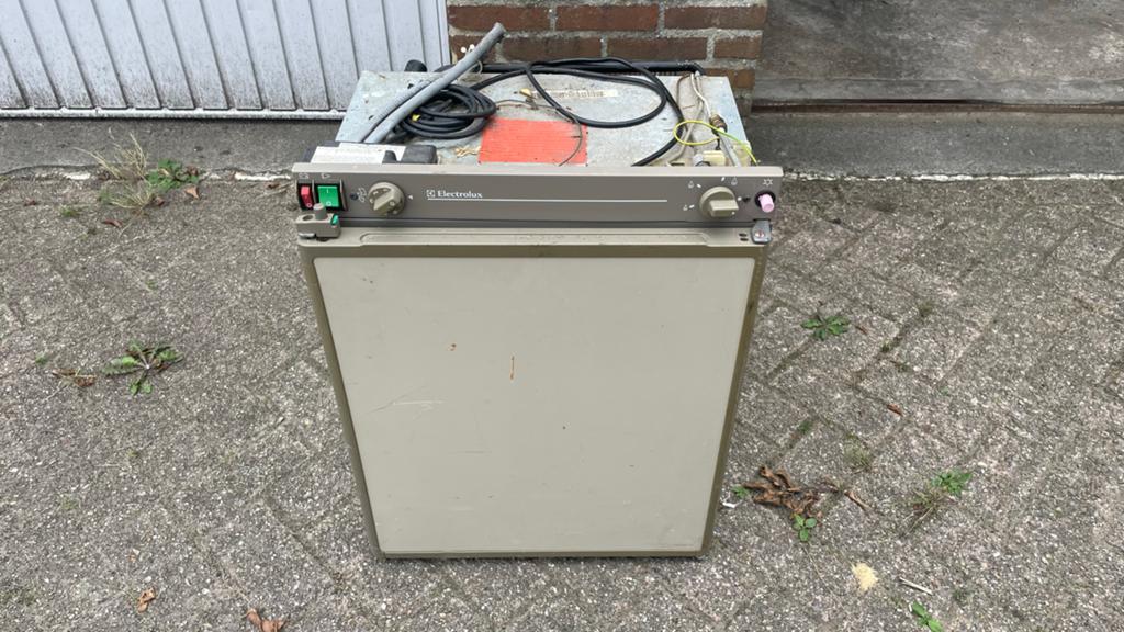 Electrolux Koelkast met vriesvak - Gebruikt, Witgoed en Apparatuur, Ophalen, Gebruikt, Minder dan 75 liter, Met vriesvak