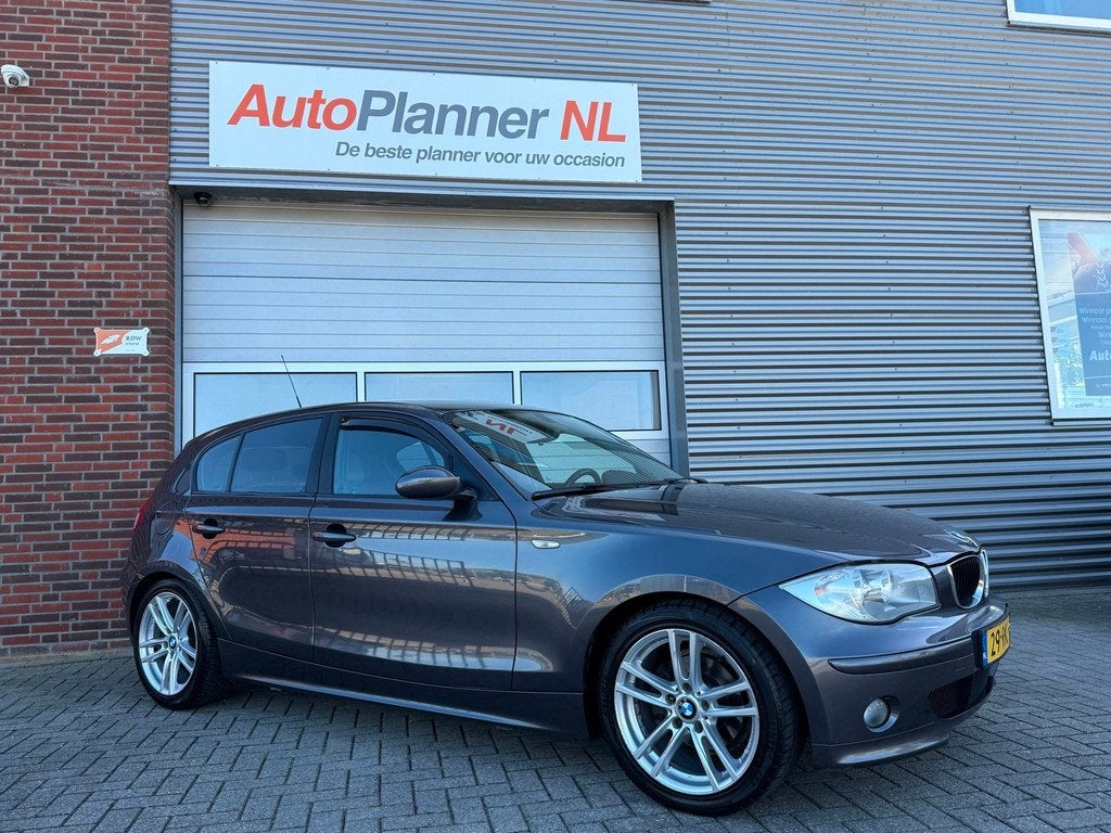 BMW 1-serie 118i! 5-Deurs! Clima! Nieuwe APK!, Auto's, BMW, 1-Serie, Achterwielaandrijving, 4 cilinders, 129 pk
