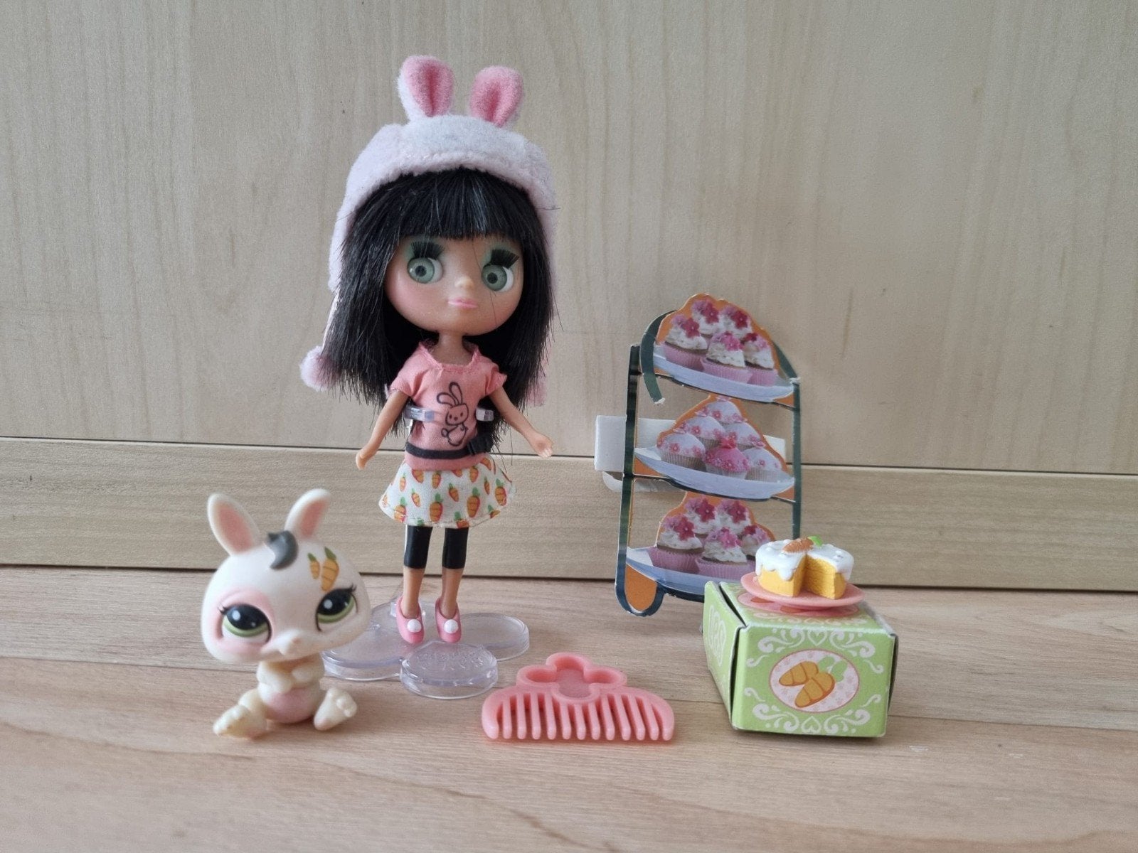 Littlest Pet Shop Blythe Pop + Accessoires Sitters bunny, Verzamelen, Ophalen of Verzenden, Zo goed als nieuw