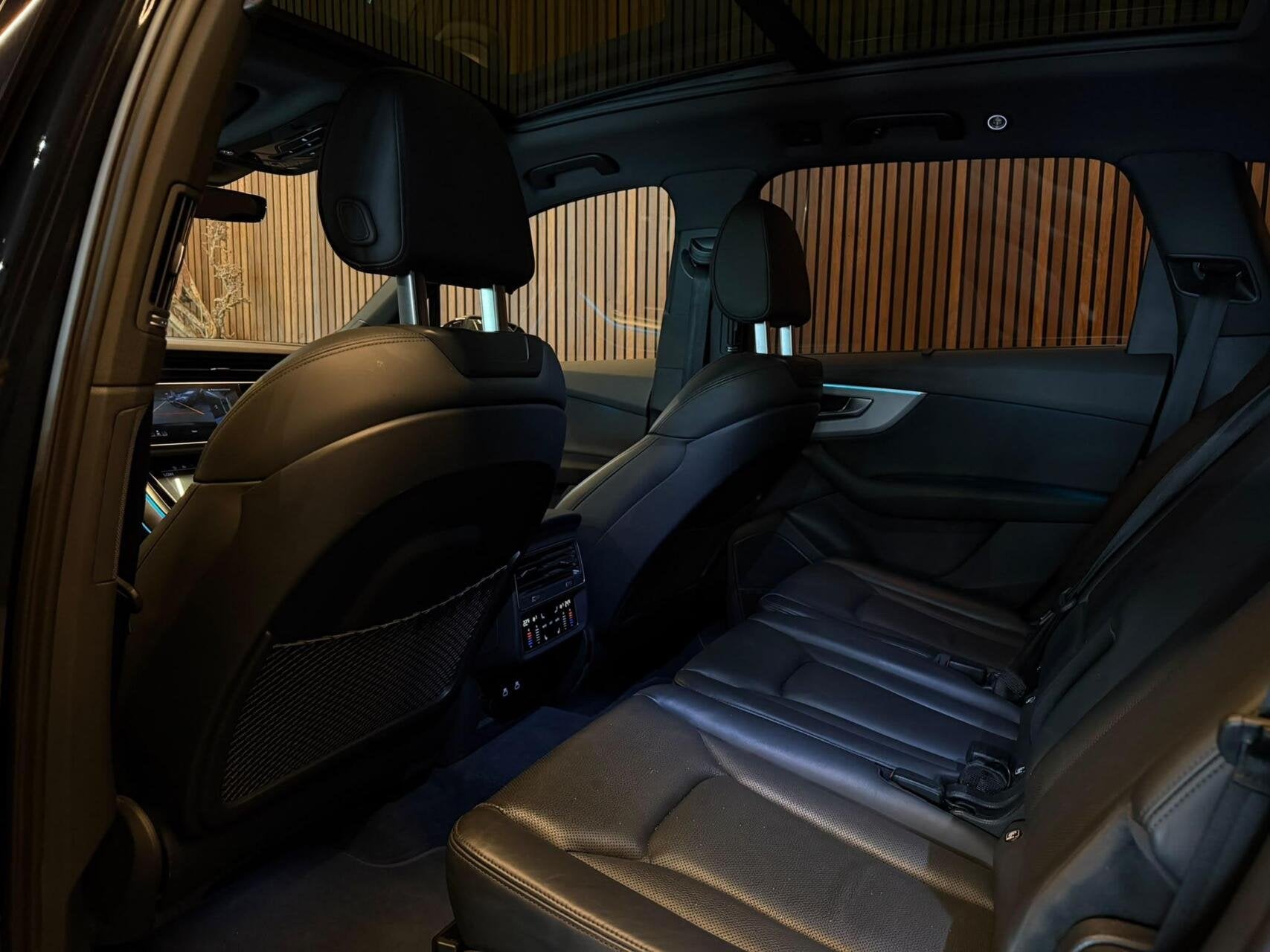 Foto 45 van Audi Q7 55 TFSI Quattro SQ7 uitv|7Pers|B&O|Pano|360|Matrix|