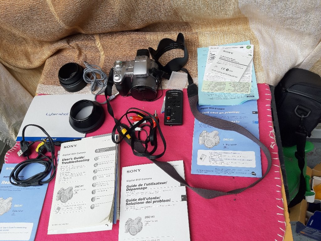 Sony digitale camera, Cyber - Shot DSC- H1; incl. toebehoren, Ophalen, Beeldstabilisatie, Gebruikt, Screenprotector
