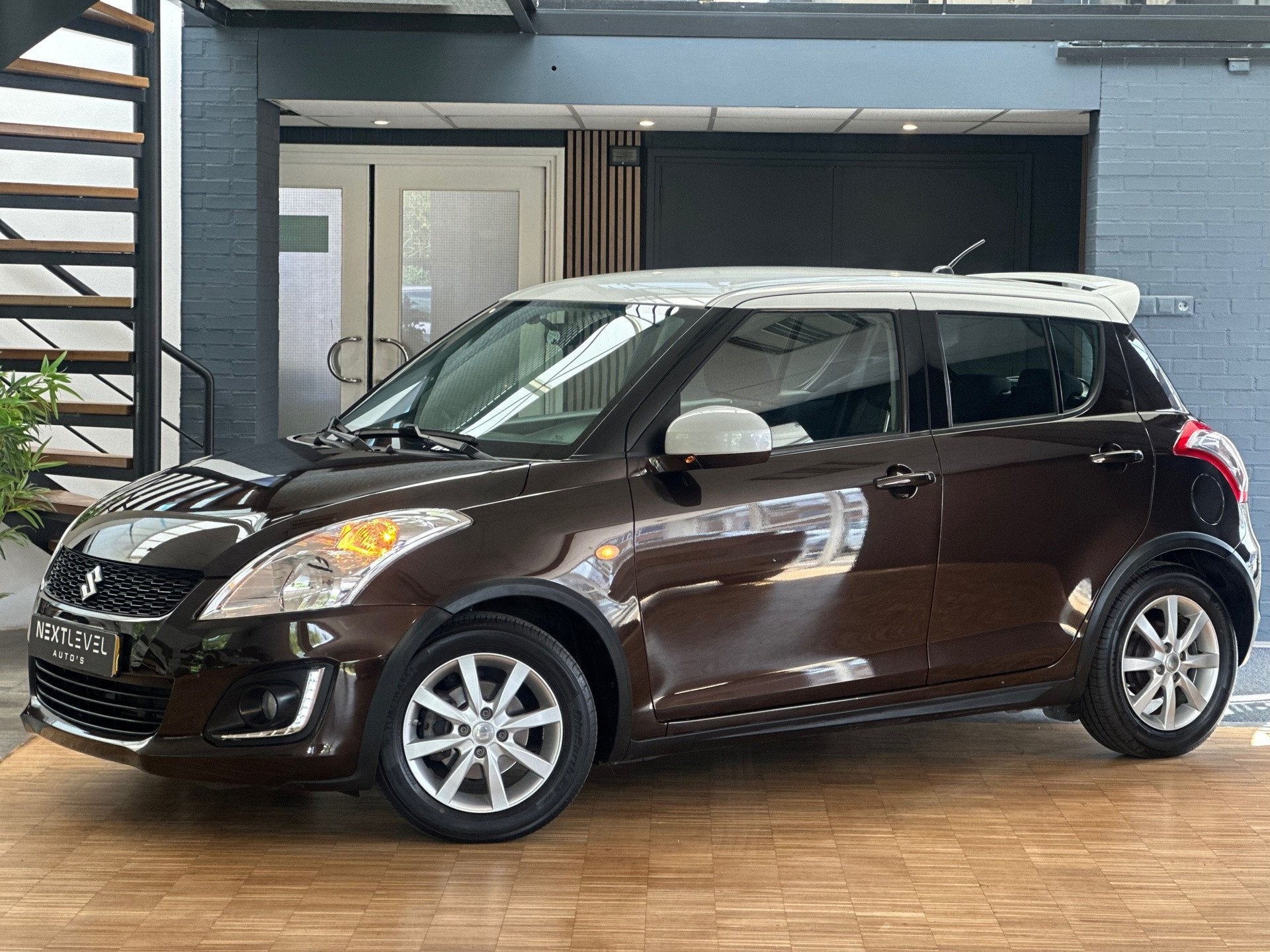 Suzuki Swift 1.2 Dynamic EASSS Stoelverwarming Airco Cruise, Auto's, Suzuki, Bedrijf, Te koop, Swift, ABS, Airbags, Airconditioning