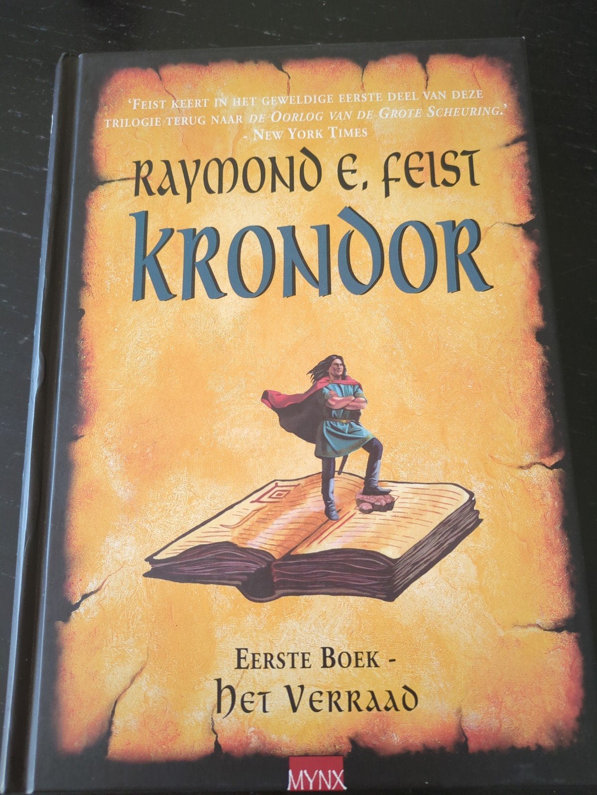 Kronoor: Het Verraad - Raymond E. Feist, Ophalen of Verzenden, Nieuw