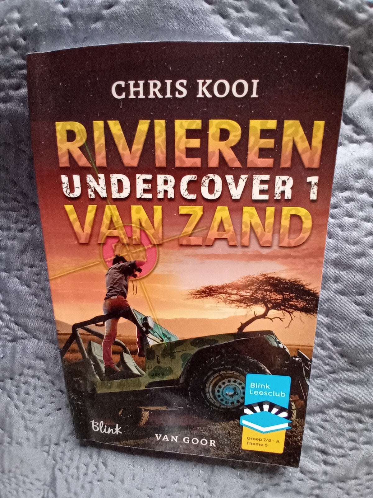 Rivieren van Zand - Chris Kooi - Blink Leesclub Groep 7-8, Ophalen of Verzenden, Zo goed als nieuw