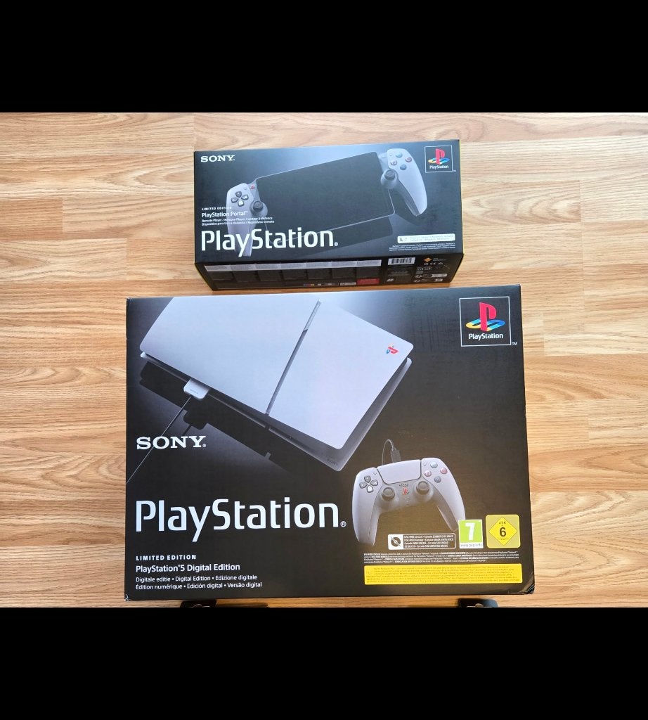 Verzegeld PS5 digital en portal 30th anniversary edition., Spelcomputers en Games, Spelcomputers | Sony PlayStation 5, Ophalen of Verzenden
