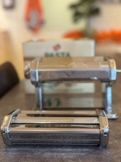 Pasta machine, Hellevoetsluis, Nieuw, Van den Berg Keukens, Info@vdbergkeukens.nl