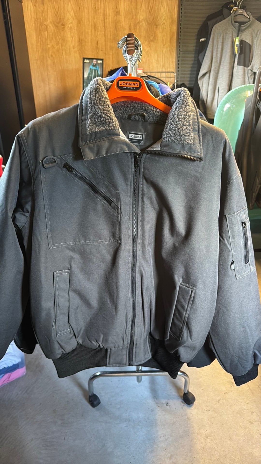 Winterjas bomber grijs heren maat L, Ophalen, Nieuw, Maat 52/54 (L), Grijs