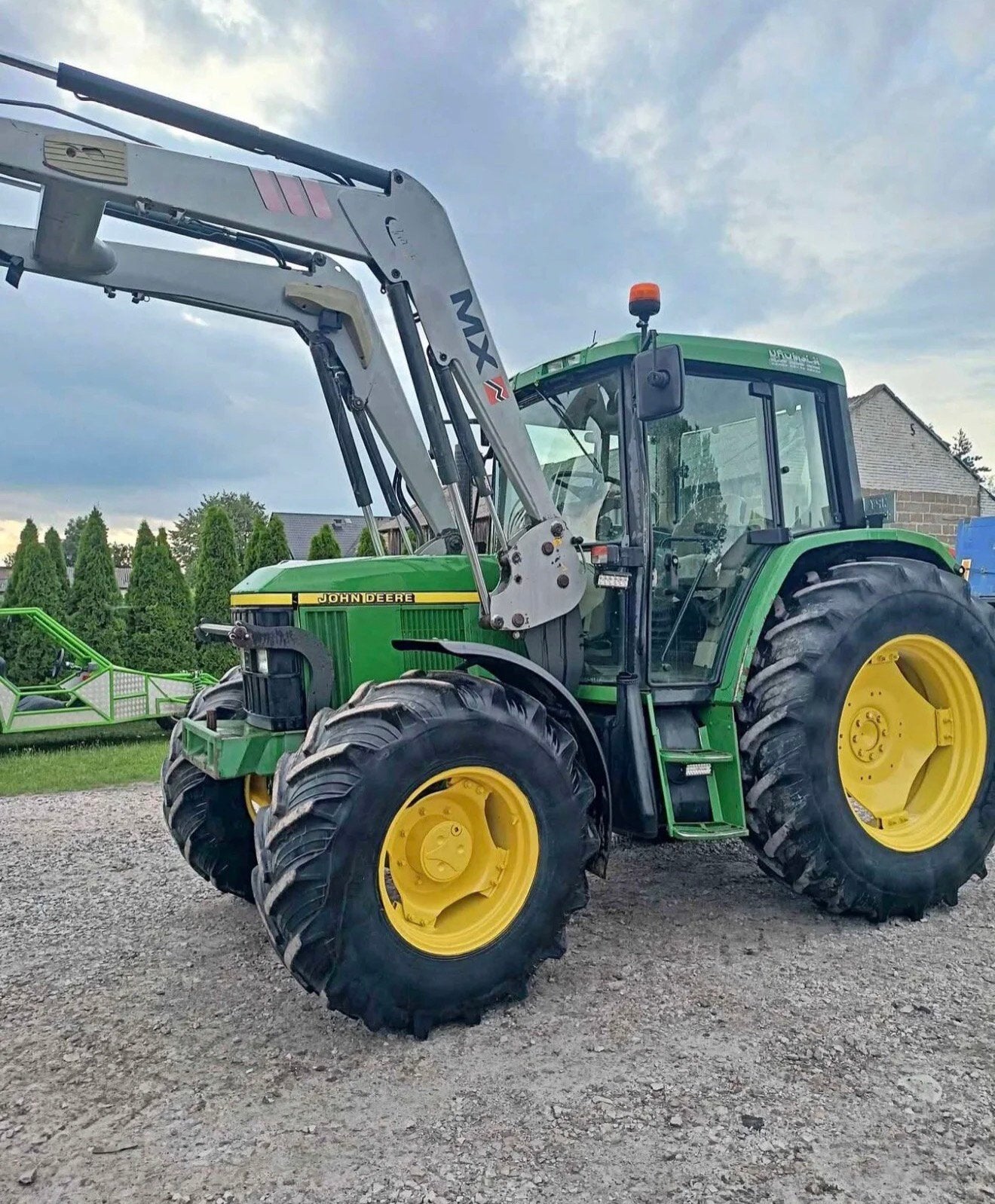 John Deere 6410 met voorlader - BJ 2000 - 8739 Werkuren, John Deere, Gebruikt, 120 tot 160 Pk, Ophalen of Verzenden
