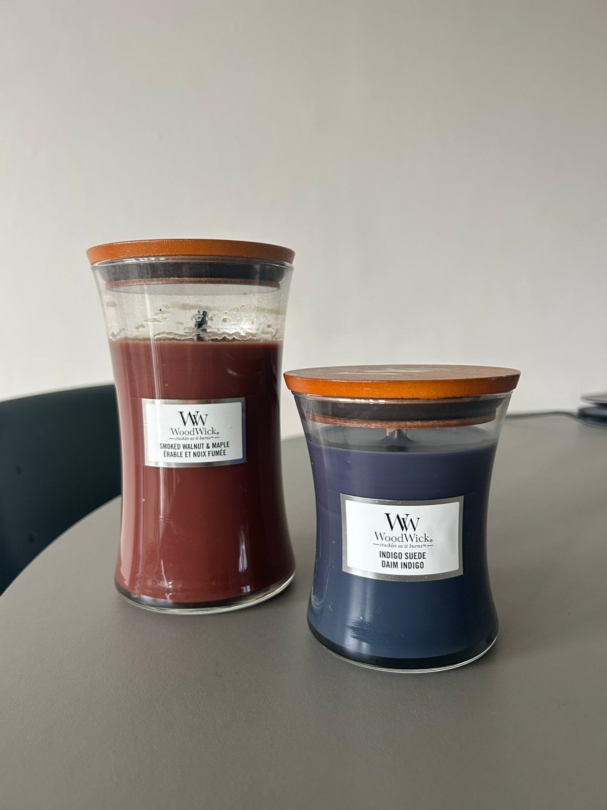 Woodwick geurkaarsen (indigo suede + smoked walnut & maple), Ophalen of Verzenden, Woodwick