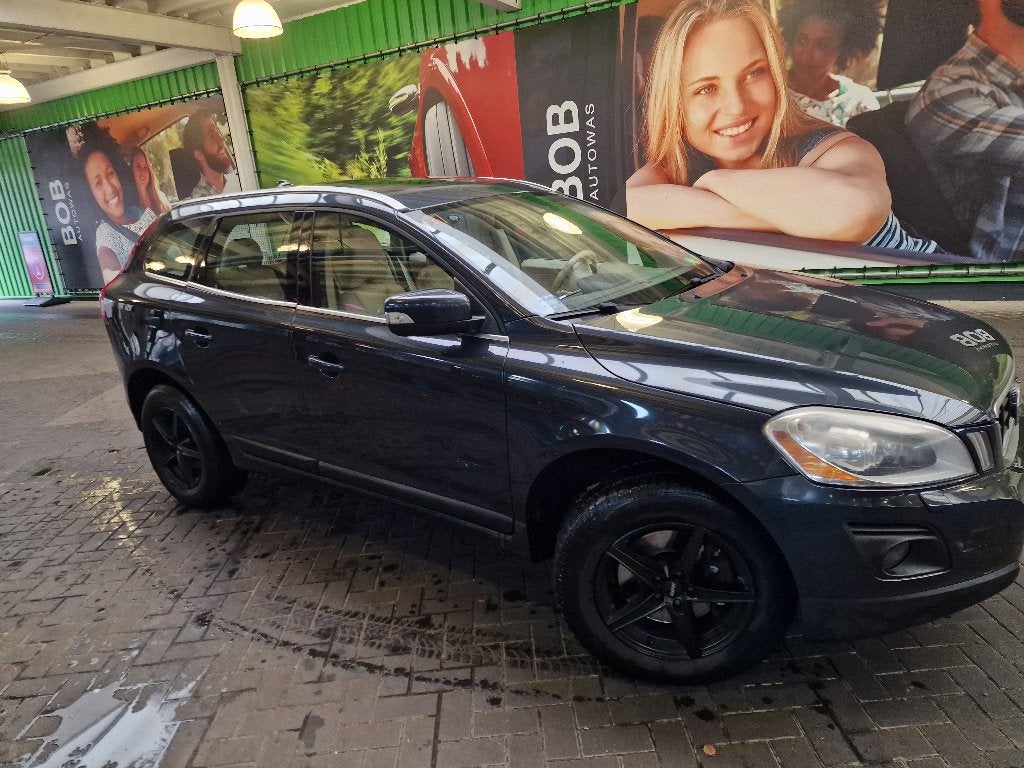 Volvo XC60 2.4 D5 AWD 2008 Grijs Panoramadak AWD, Auto's, 13 km/l, 1800 kg, Beige, 197 €/maand
