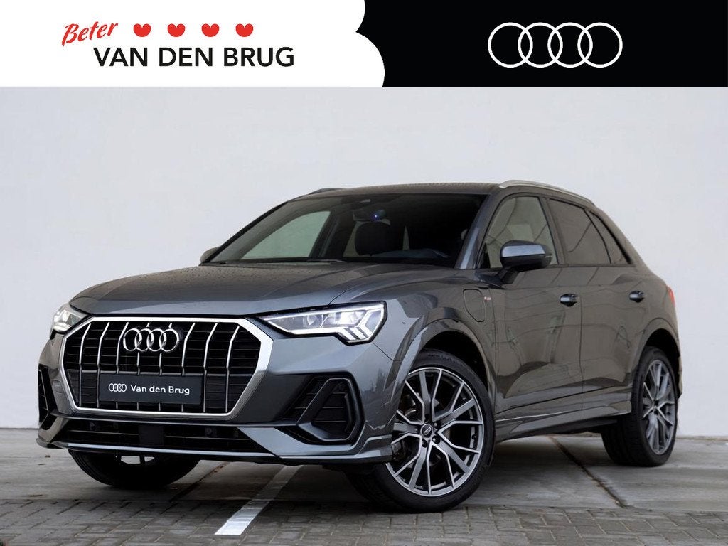 Audi Q3 45 TFSI e S edition | Achteruitrijcamera | Keyless |, Gebruikt, Leder en Stof, Hybride Elektrisch/Benzine, 13 kWh