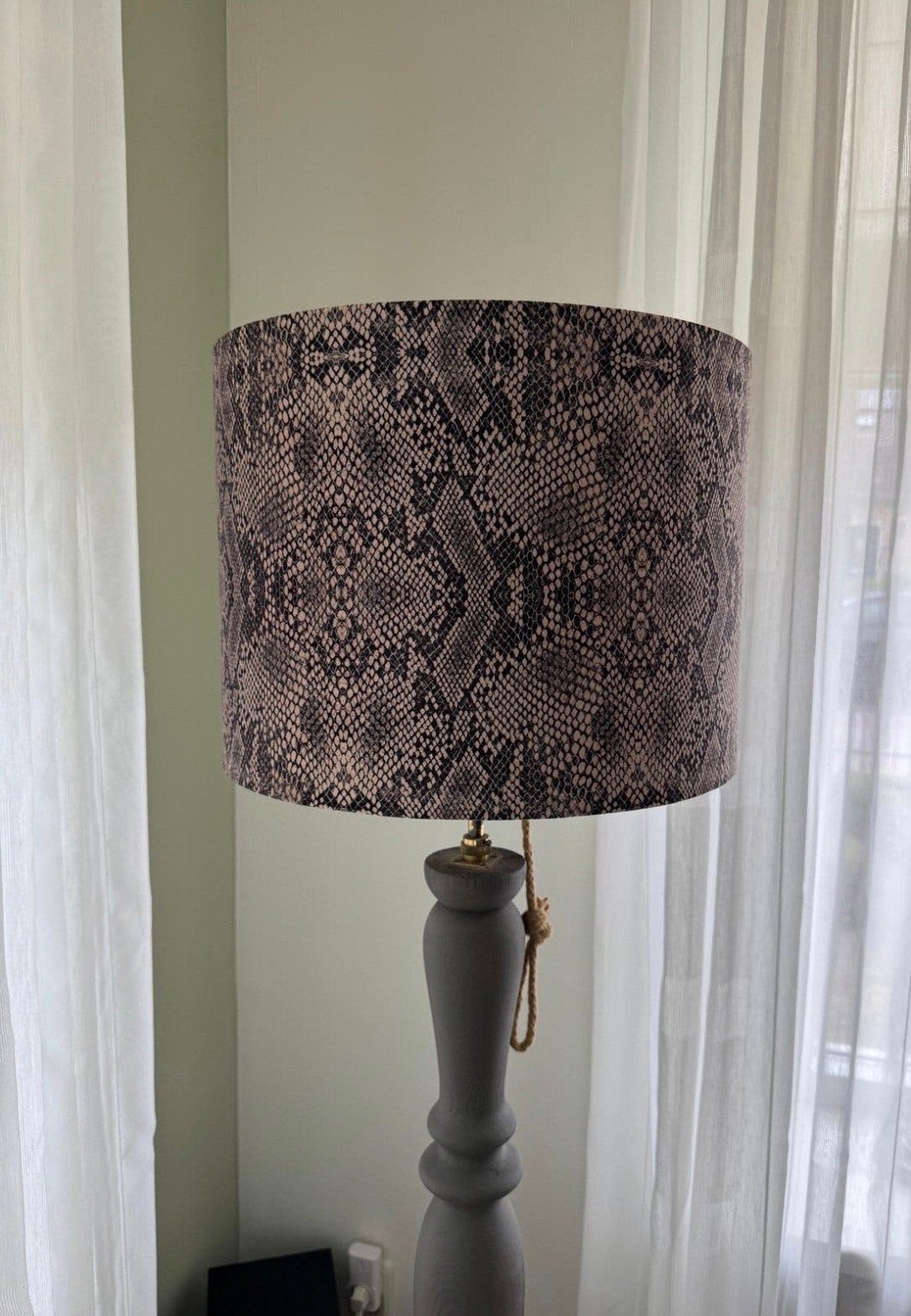 Trendy lampenkap met slangenprint - 40x30 cm, Rond, Ophalen of Verzenden, Zo goed als nieuw, Textiel