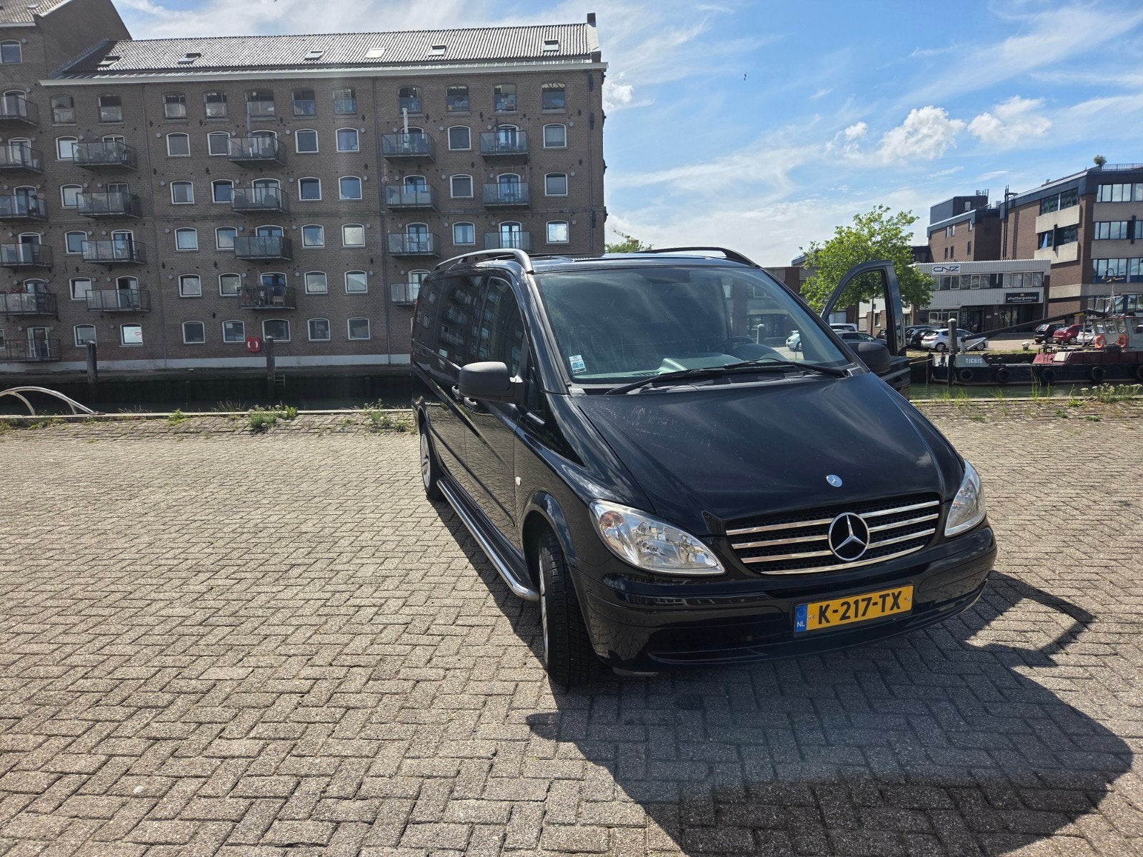 Mercedes-Benz Camperbus 149 pk, Zwart, 2193 kg, Diesel, Particulier