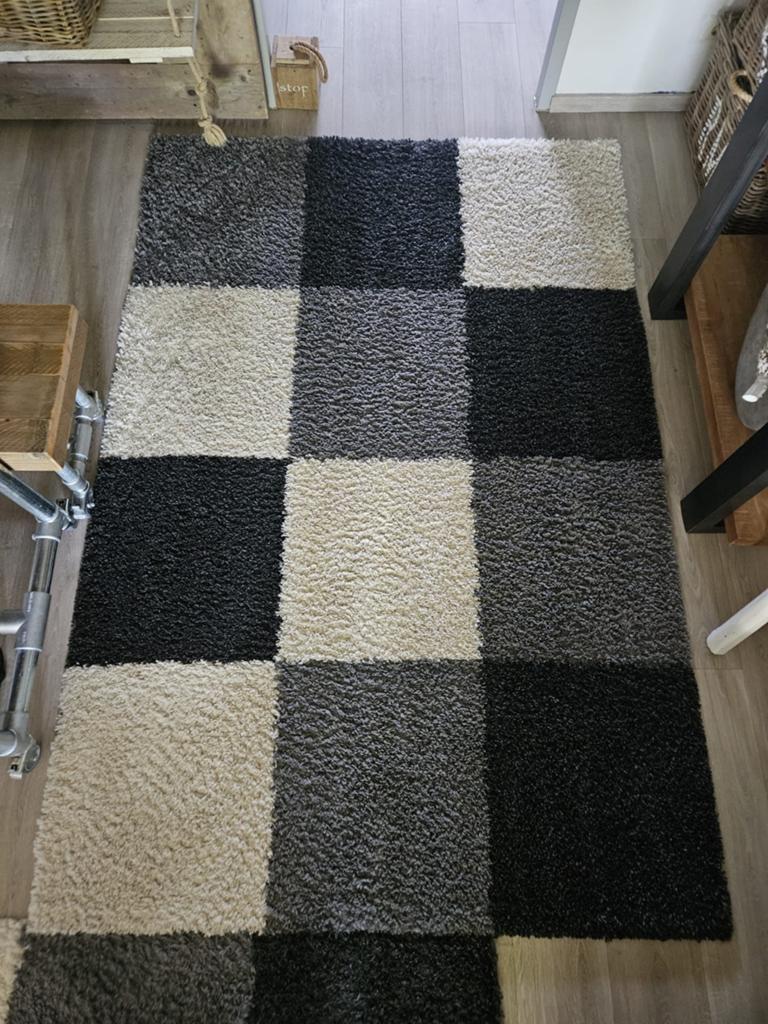 Modern vloerkleed in geruit patroon - z.g.a.n., Grijs, 150 tot 200 cm, 200 cm of meer, Zo goed als nieuw